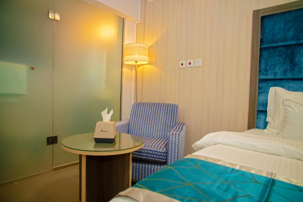 Riviera 4* Lagos