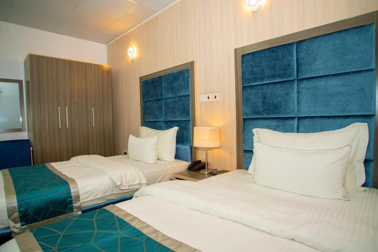 Riviera 4*