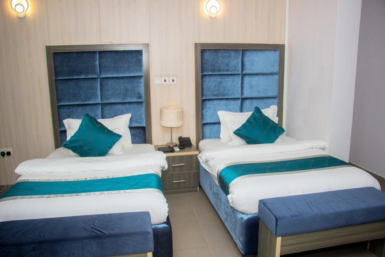 Riviera 4*