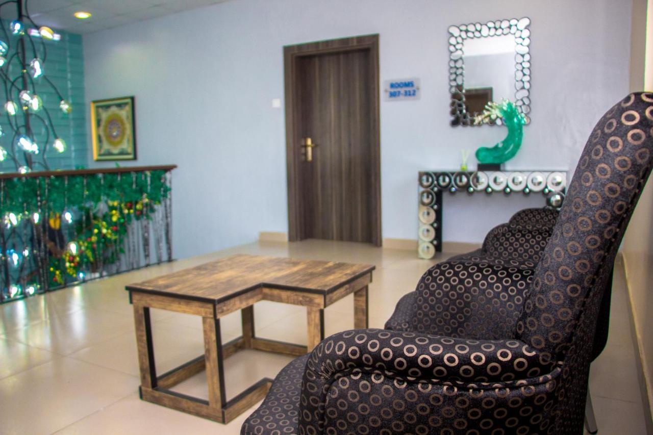 Riviera Hotel 4*