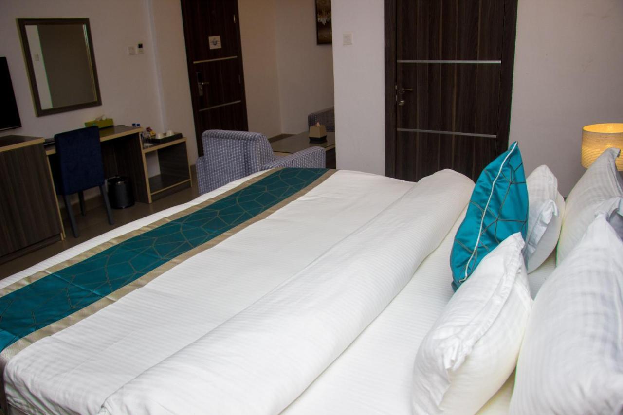 Riviera 4*
