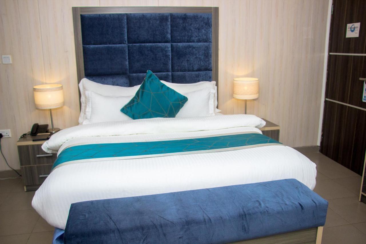 Riviera 4*